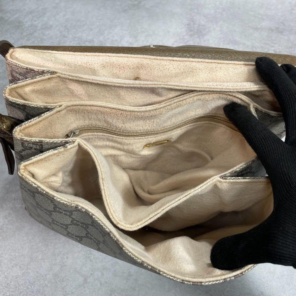 Gucci GG Shoulder Bag Brown Beige Leather Logo — view 4