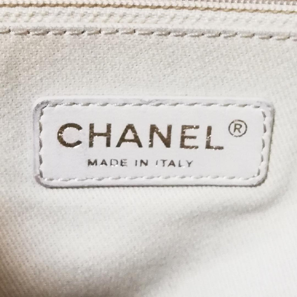 Chanel Handbag Navy — view 5