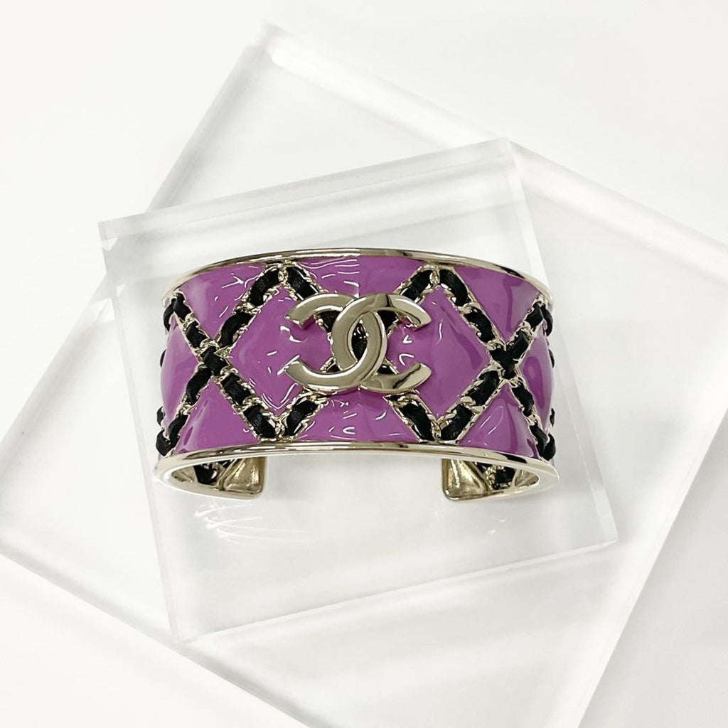 Chanel CC Logo Chain Bangle Bracelet Purple Gold — view 2