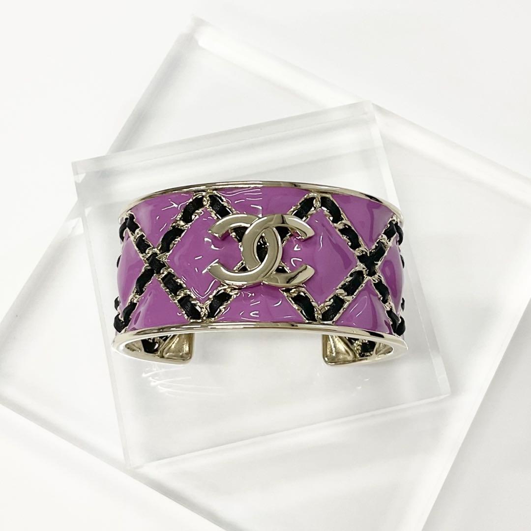Chanel CC Logo Chain Bangle Bracelet Purple Gold — view 2