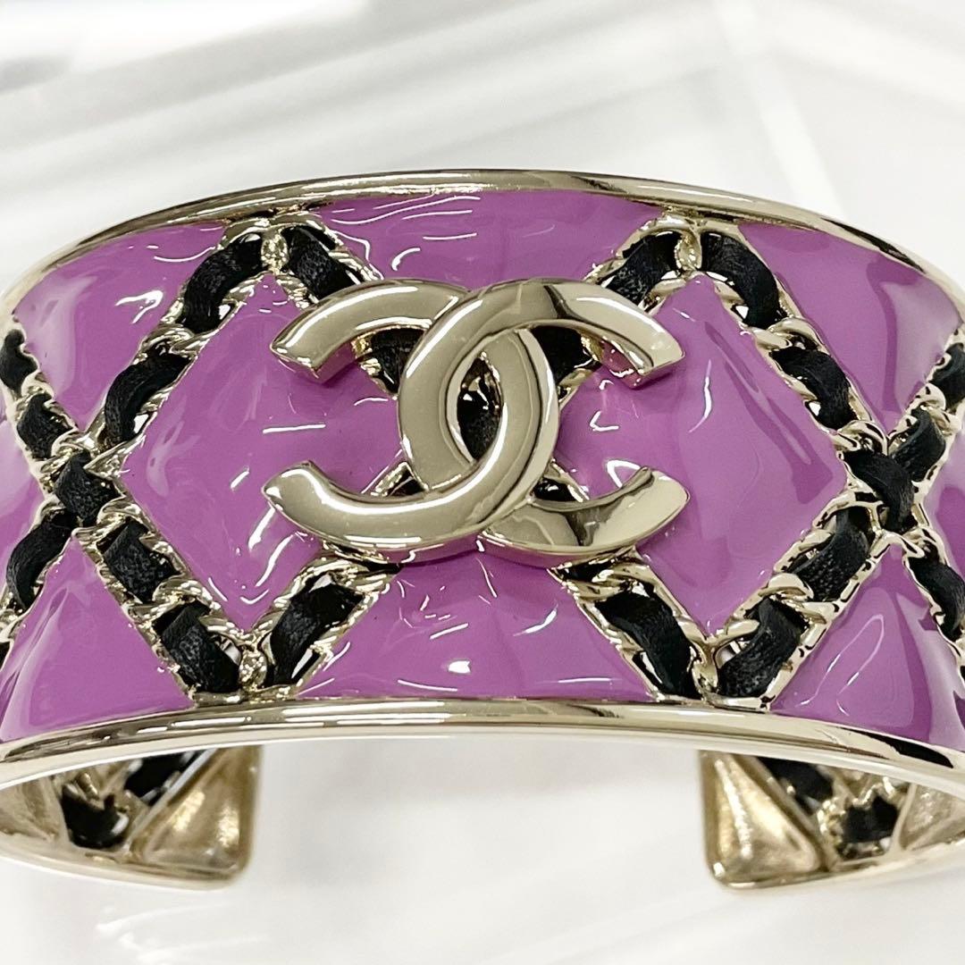 Chanel CC Logo Chain Bangle Bracelet Purple Gold — view 5