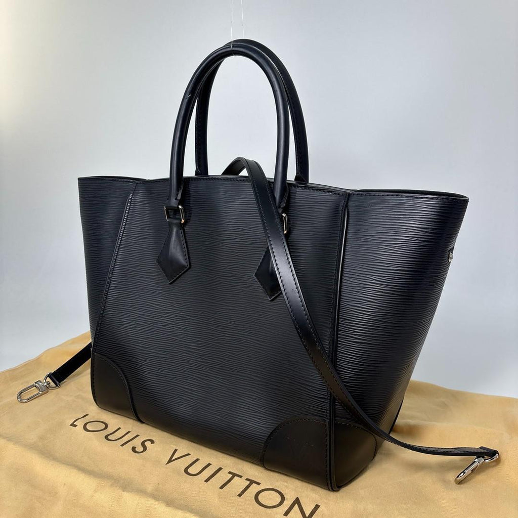 Louis Vuitton Epi Phoenix MM Black Handbag — view 2