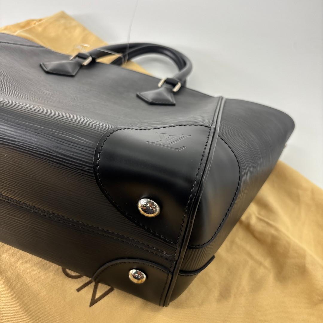 Louis Vuitton Epi Phoenix MM Black Handbag — view 8