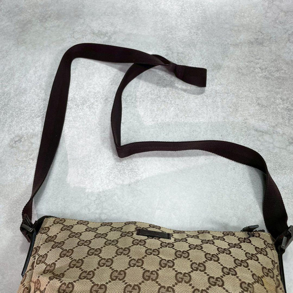 Gucci GG Shoulder Bag Brown Beige Leather Canvas — view 4