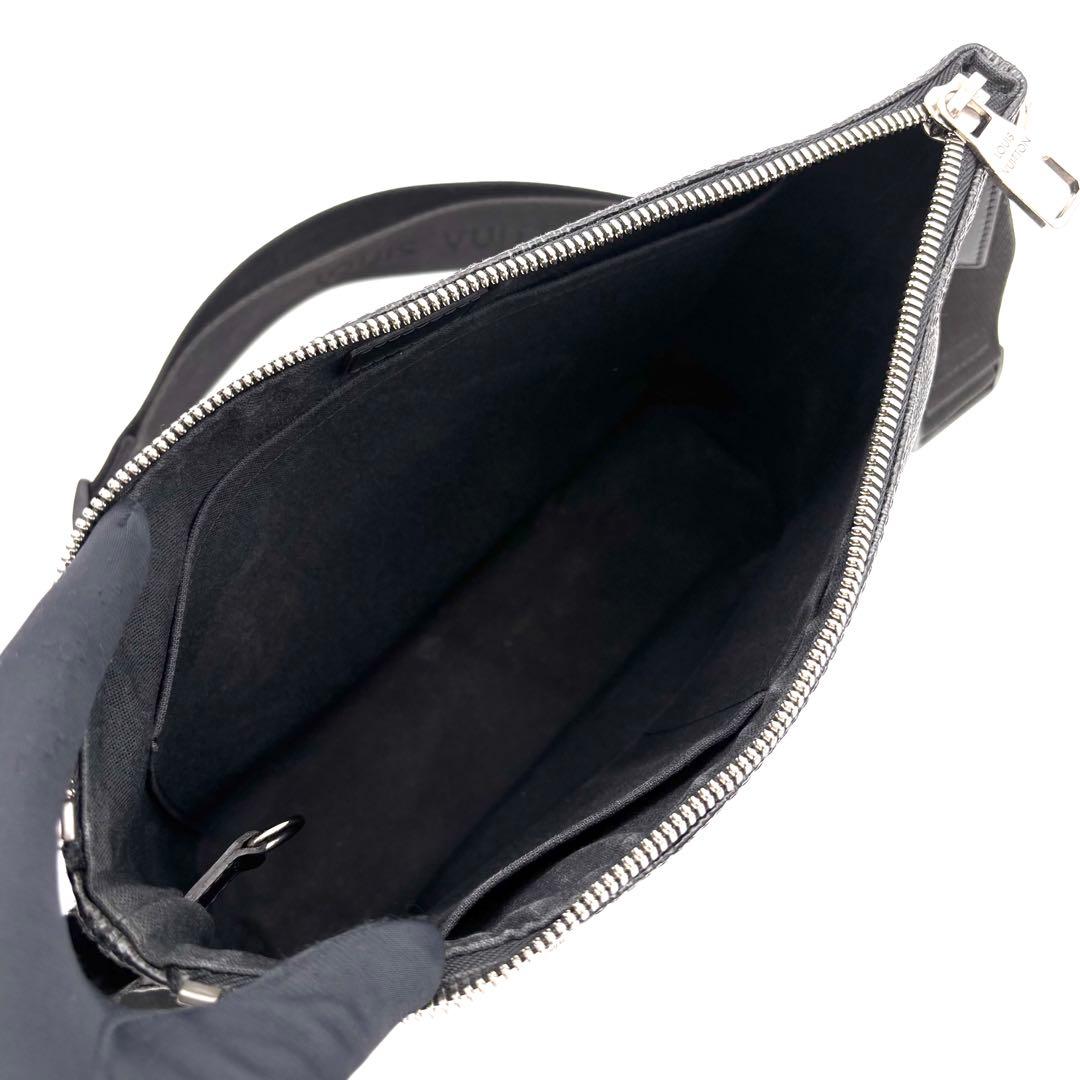 Louis Vuitton Damier Graphite Mick PM Shoulder Bag Messenger — view 3