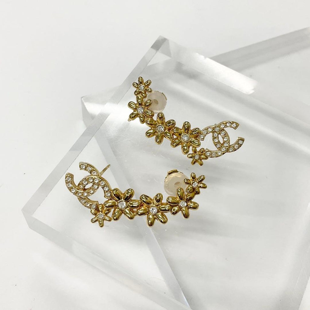 Chanel CC Logo Rhinestone Flower Motif Earrings Gold