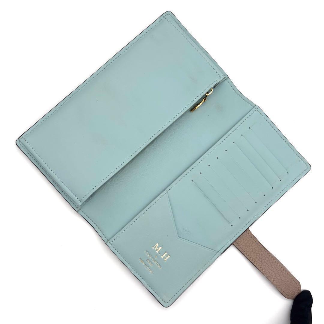 Louis Vuitton Taurillon LV Vertical Wallet Bifold — view 3