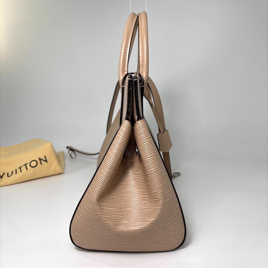 Louis Vuitton Epi Marly MM Handbag Beige — view 4