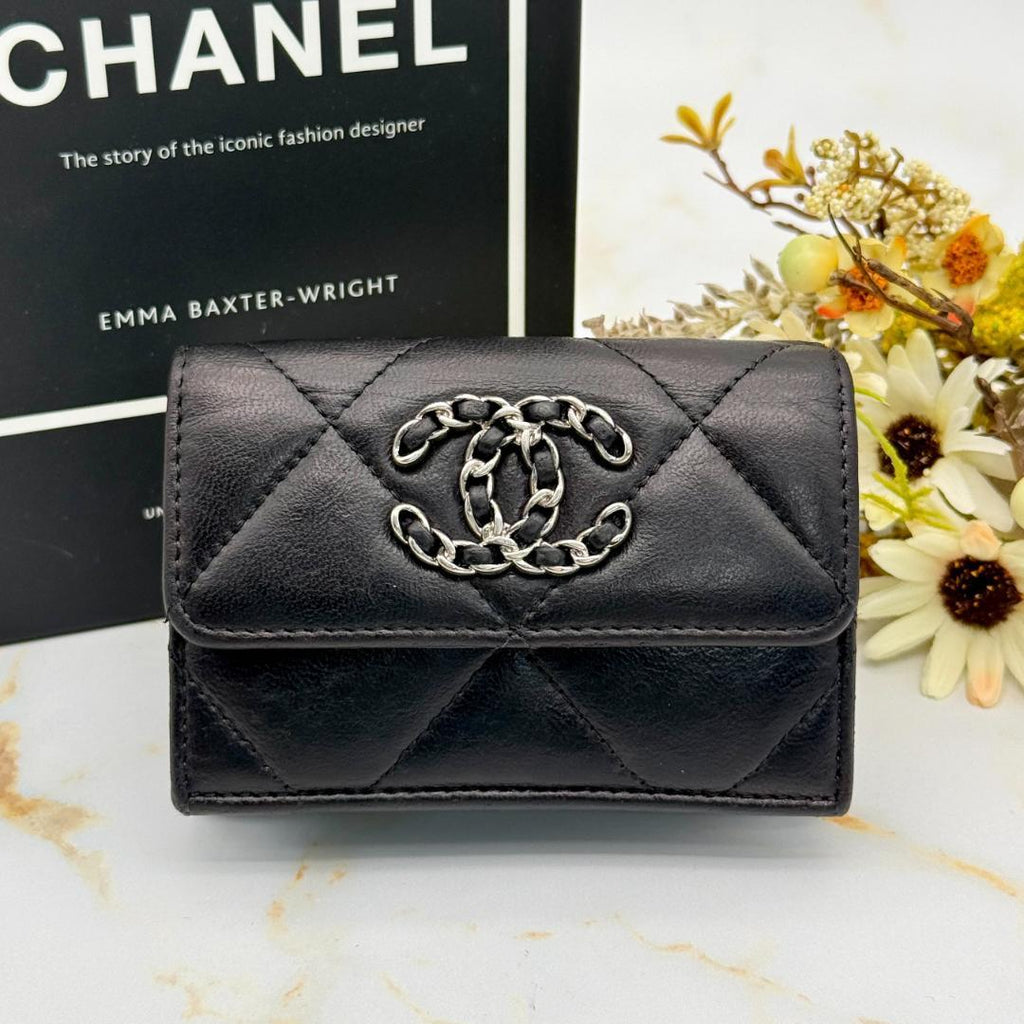 Chanel 19 Lambskin Trifold Wallet