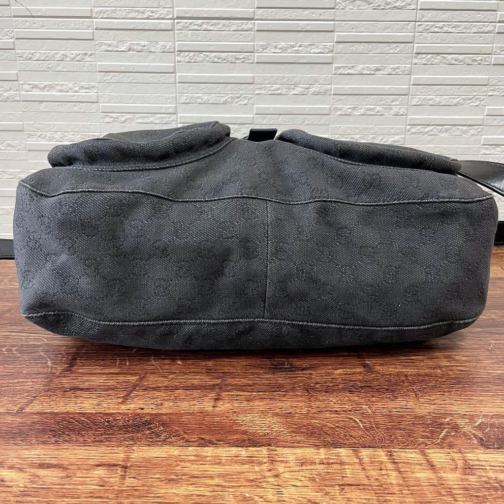 Gucci GG Canvas Leather Shoulder Bag Large Black — view 5