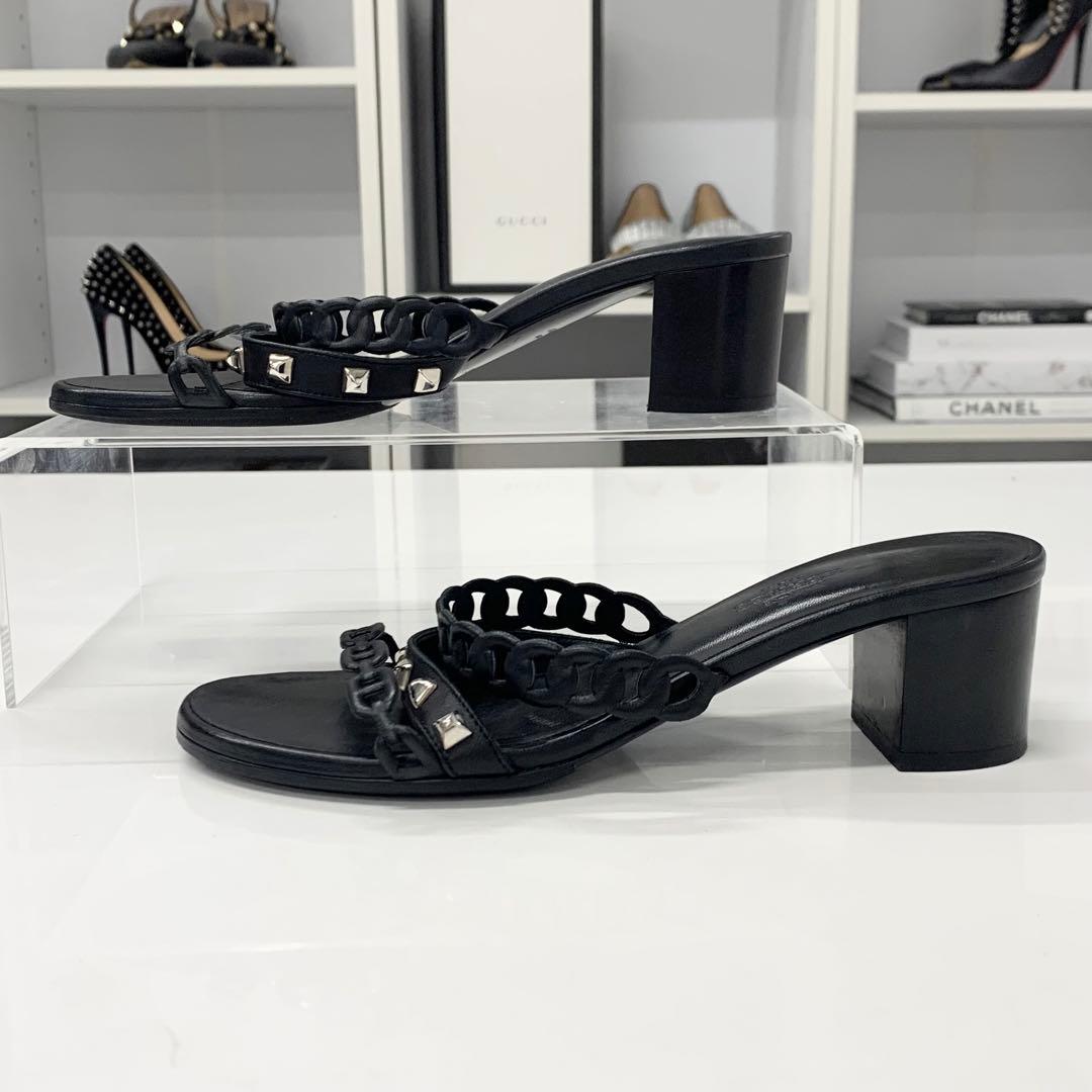 Hermes Aggaccio Leather Chaine D'ancre Studs Sandals Black — view 3