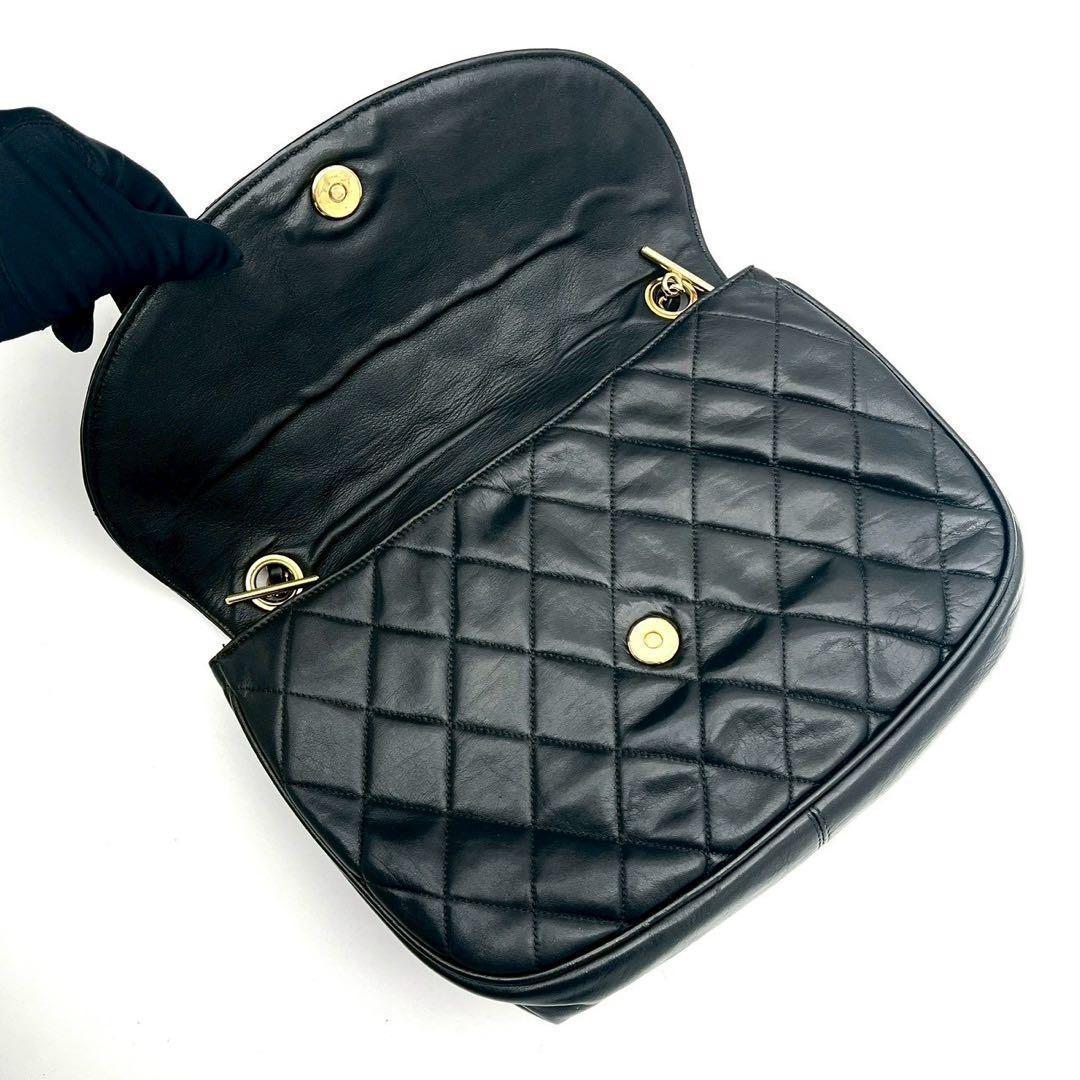 Chanel Quilted Chain Shoulder Bag Lambskin Black Gold — view 3
