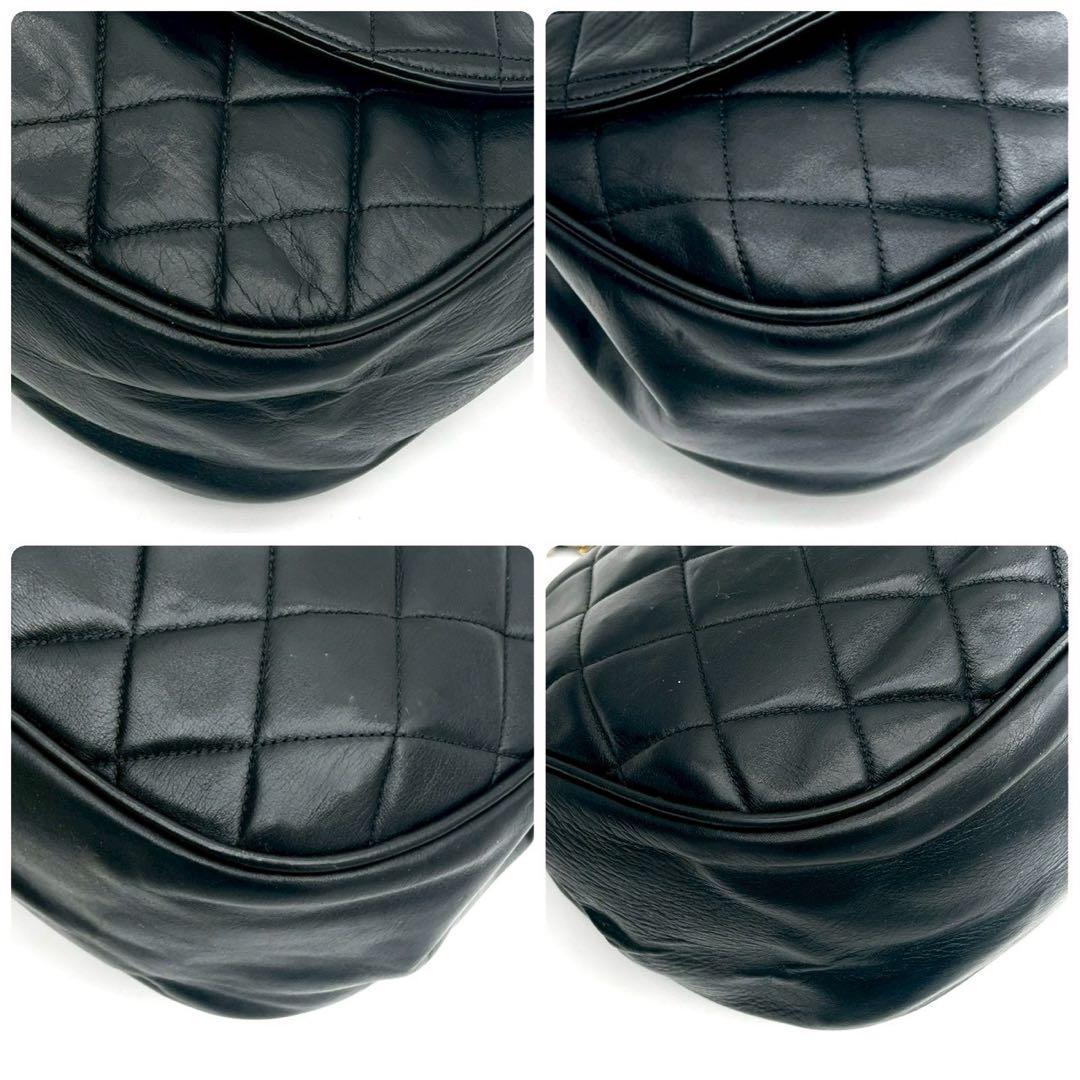 Chanel Quilted Chain Shoulder Bag Lambskin Black Gold — view 9