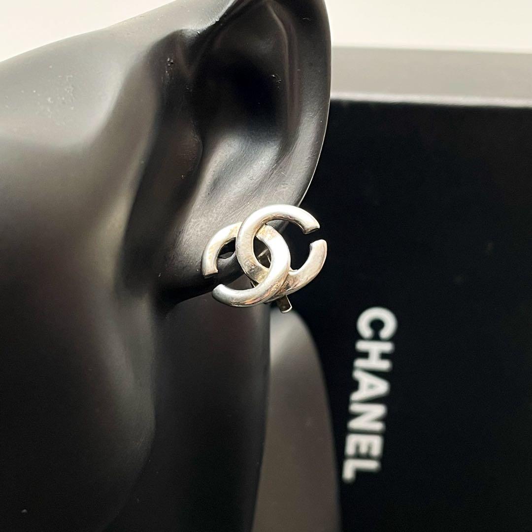 Chanel CC Logo Earrings Silver Twisted Icon Coco — view 7