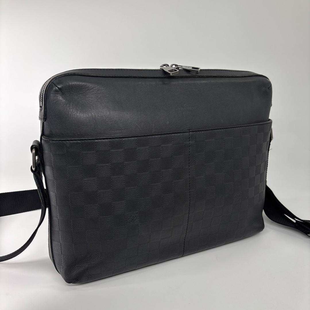 Louis Vuitton Super Damier Infini Calypso MM Shoulder Bag Black — view 3