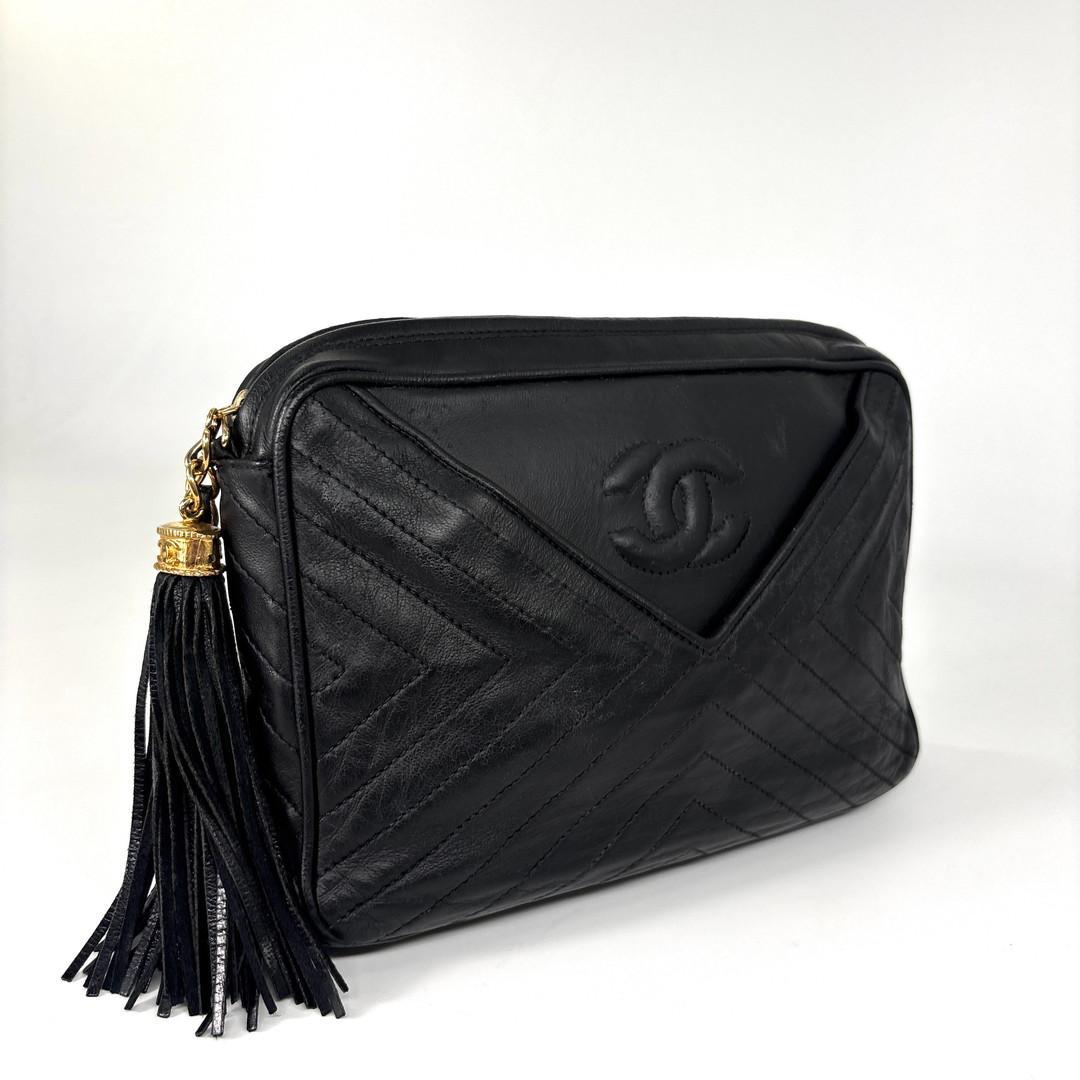 Chanel Stitch Lambskin Shoulder Bag Black — view 3