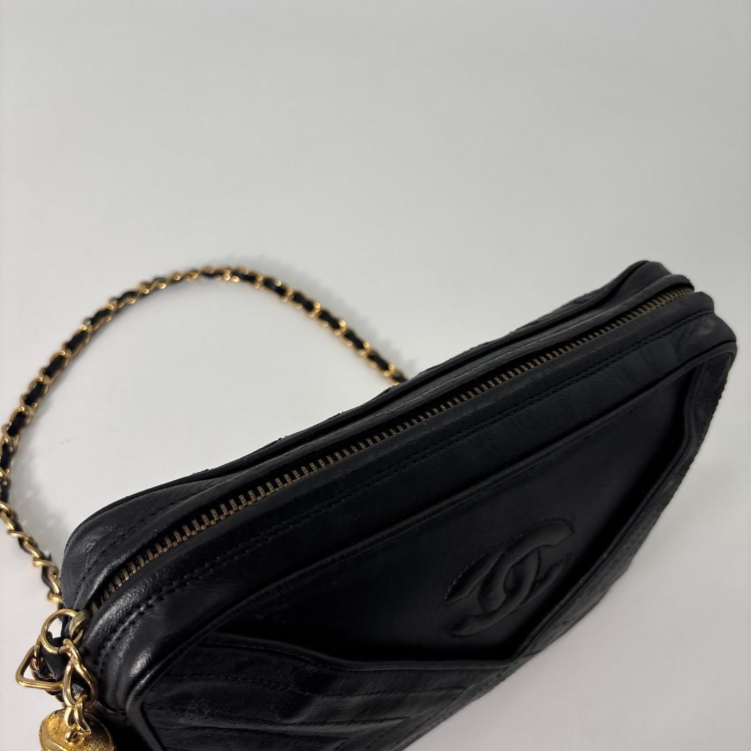 Chanel Stitch Lambskin Shoulder Bag Black — view 6