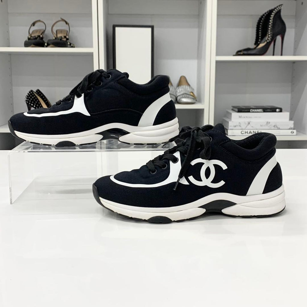 Chanel CC Logo Fabric Sneakers Black White — view 2
