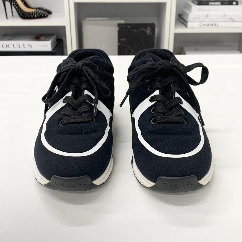 Chanel CC Logo Fabric Sneakers Black White — view 4