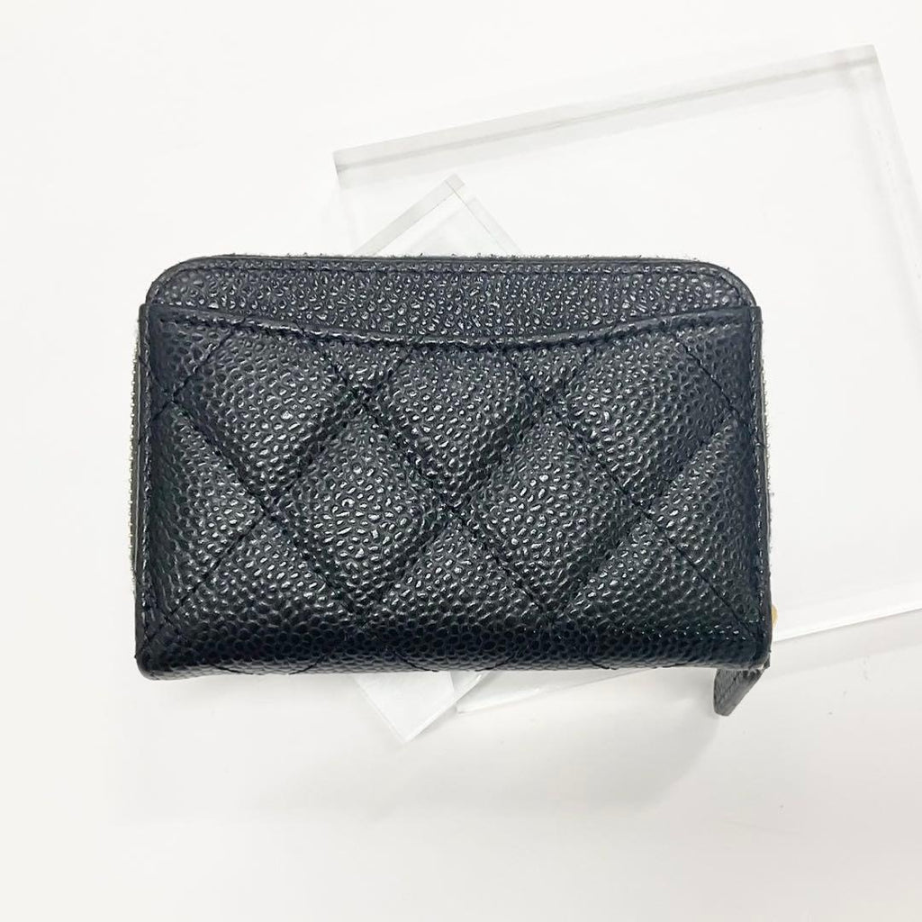 Chanel Caviar Leather CC Logo Quilted Classic Wallet Coin Purse — view 3