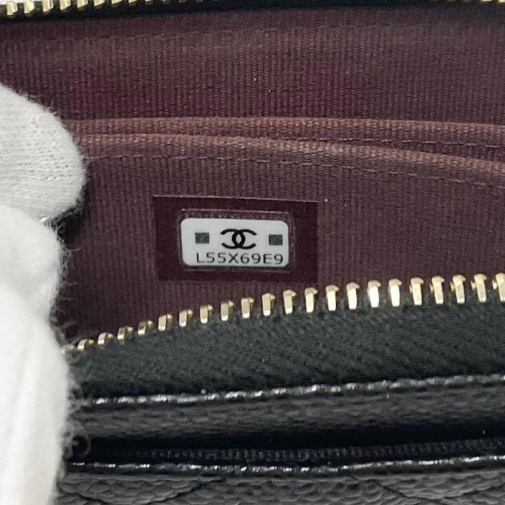 Chanel Caviar Leather CC Logo Quilted Classic Wallet Coin Purse — view 7