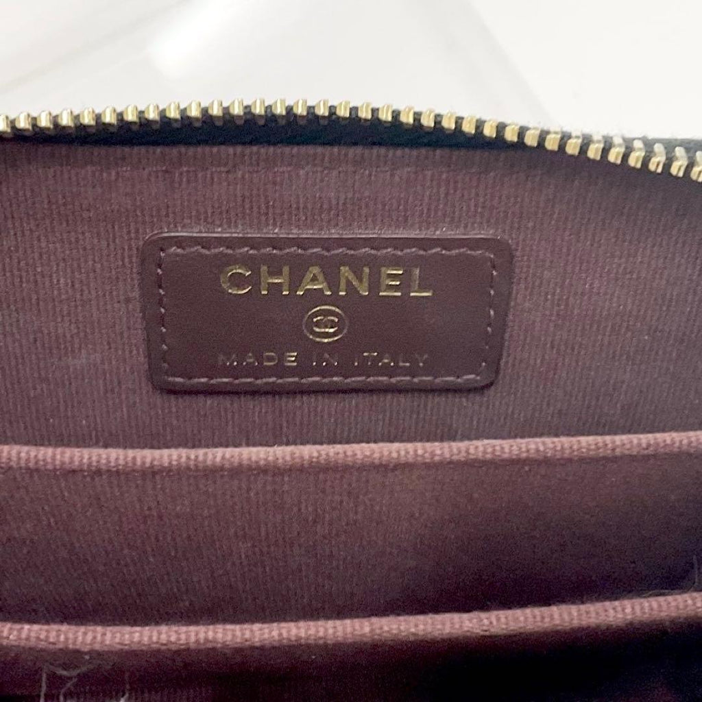 Chanel Caviar Leather CC Logo Quilted Classic Wallet Coin Purse — view 8