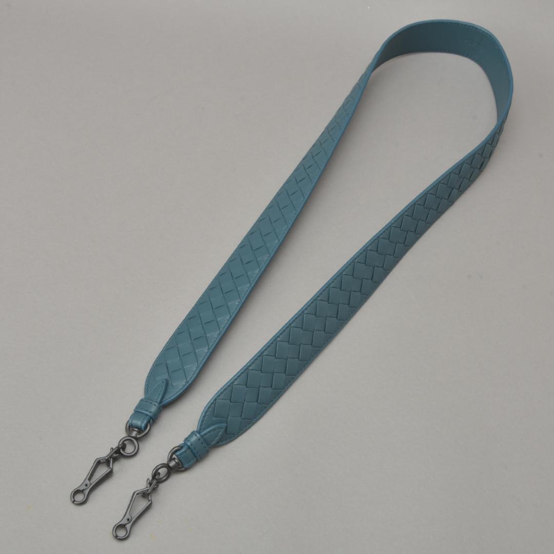 Bottega Veneta Intrecciato Shoulder Strap 112 Blue — view 2