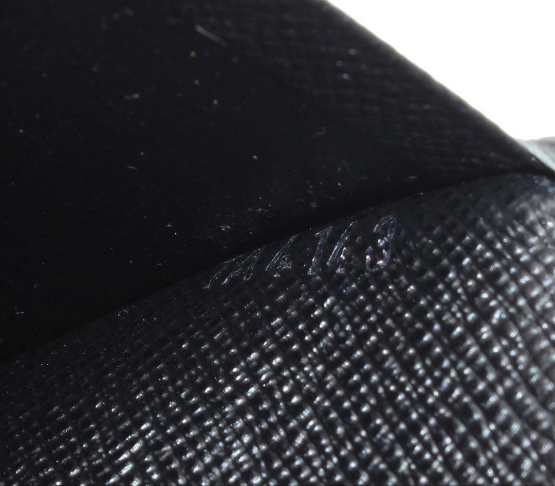 Louis Vuitton Taiga Brazza Bifold Wallet — view 8