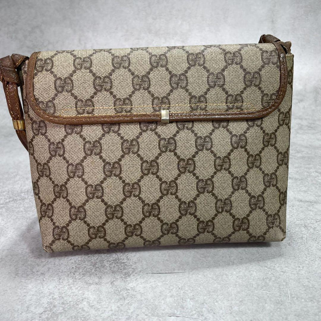 Gucci GG Shoulder Bag Brown Logo Gold Leather — view 3