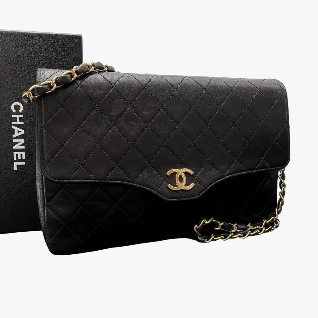 Chanel Quilted Lambskin CC Logo Chain Shoulder Bag Black