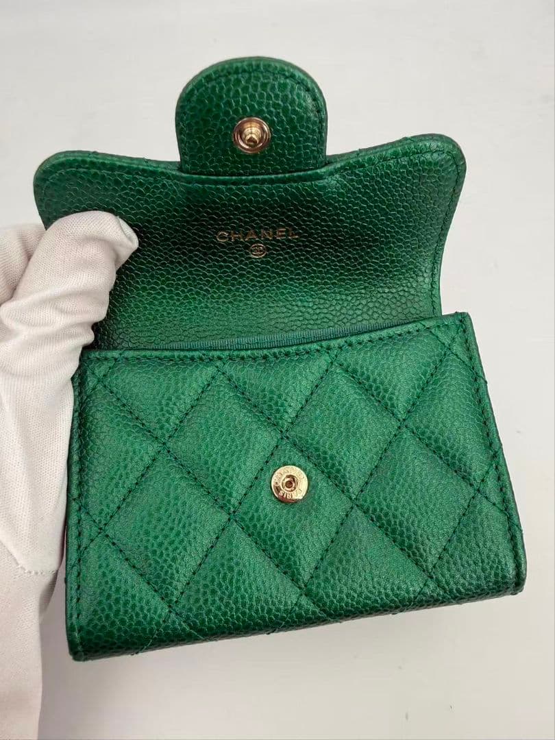 Chanel Emerald Green Metallic Caviar Leather Card Case — view 4