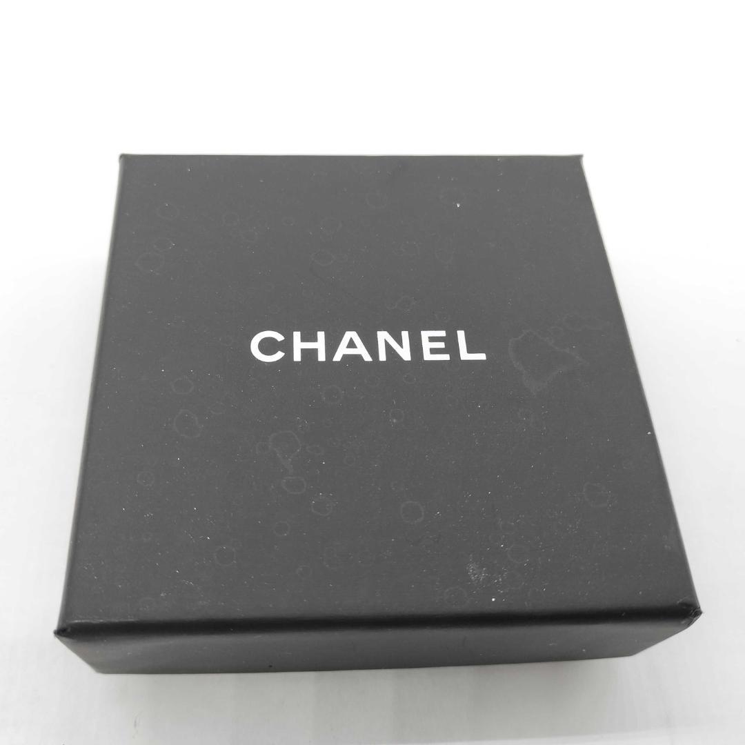 Chanel Brooch CC Logo Gold Pink Clover — view 7