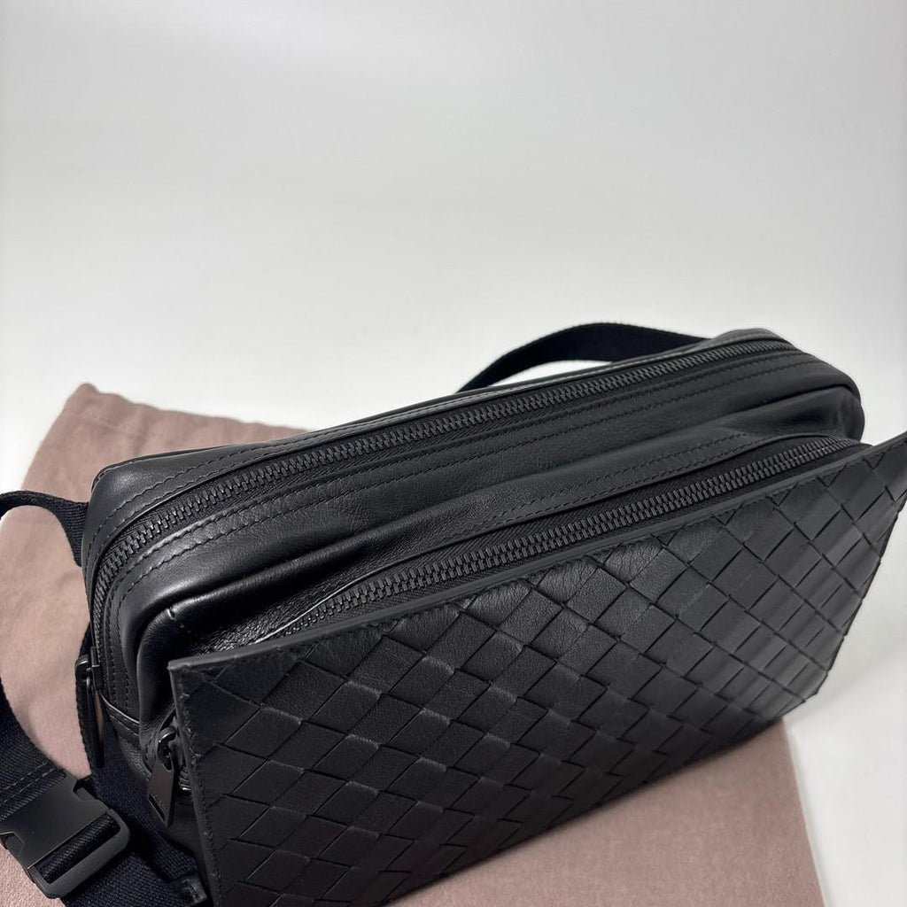 Bottega Veneta Intrecciato Belt Bag Black — view 6