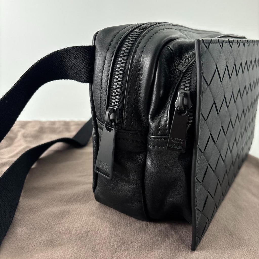 Bottega Veneta Intrecciato Belt Bag Black — view 7
