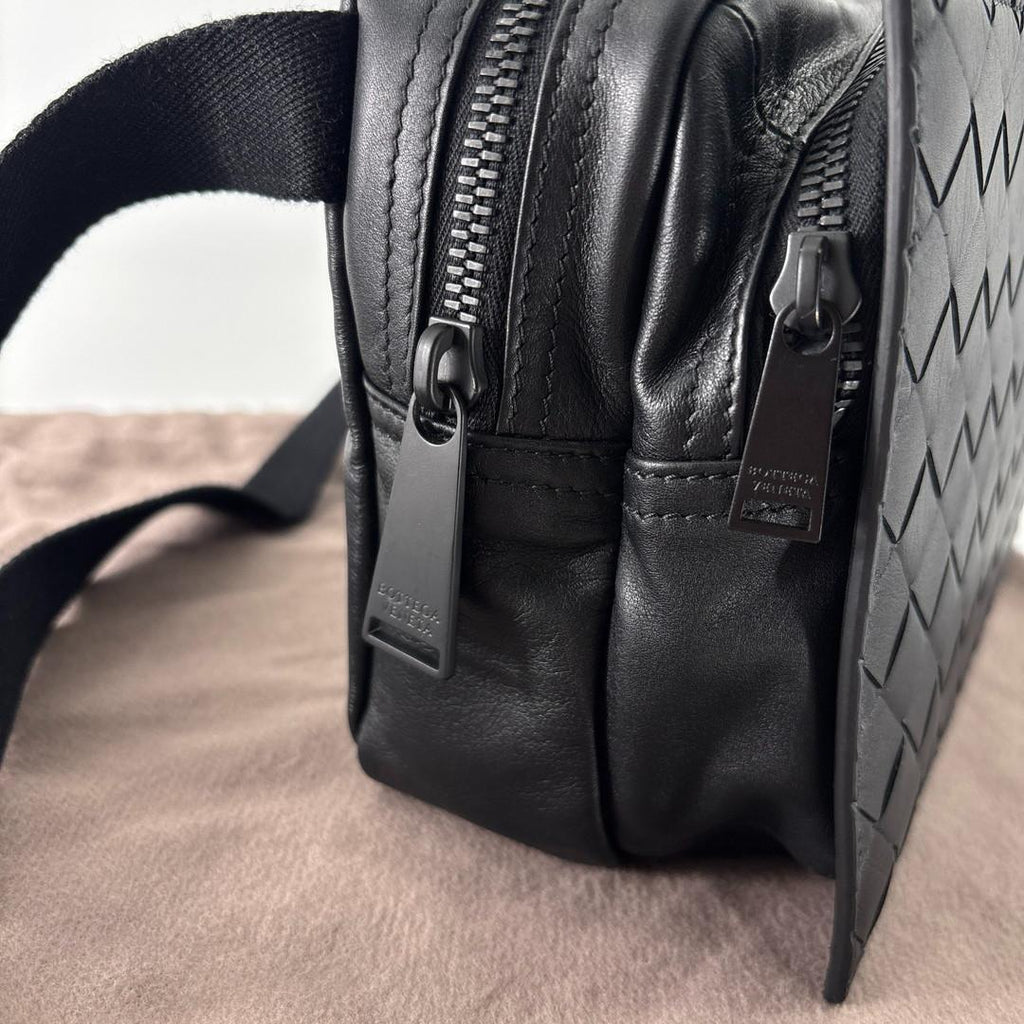 Bottega Veneta Intrecciato Belt Bag Black — view 8