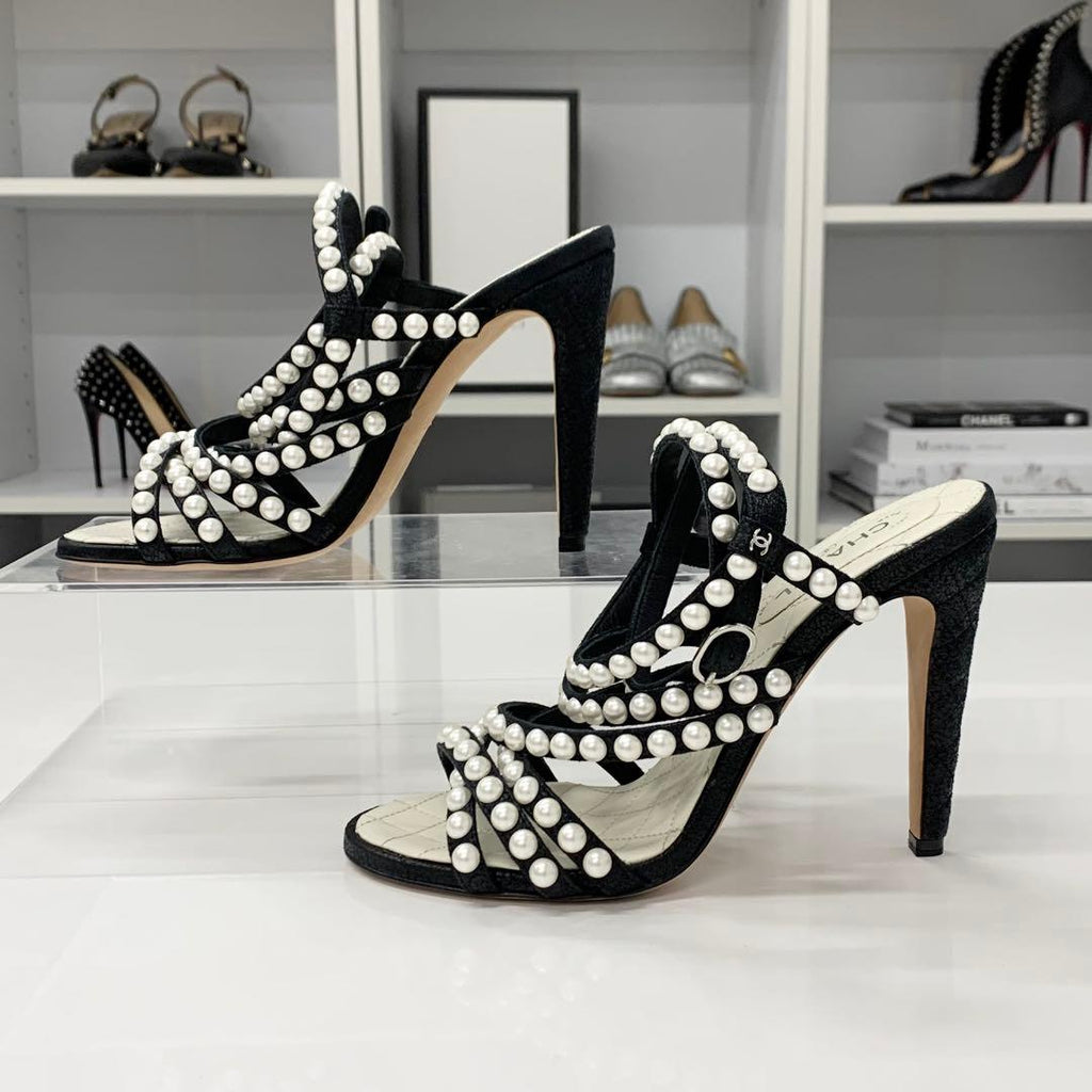 Chanel Leather CC Logo Pearl Quilted Strap Sandals Black — view 2