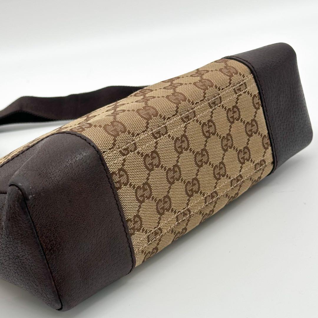 Gucci GG Supreme Canvas Shoulder — view 6