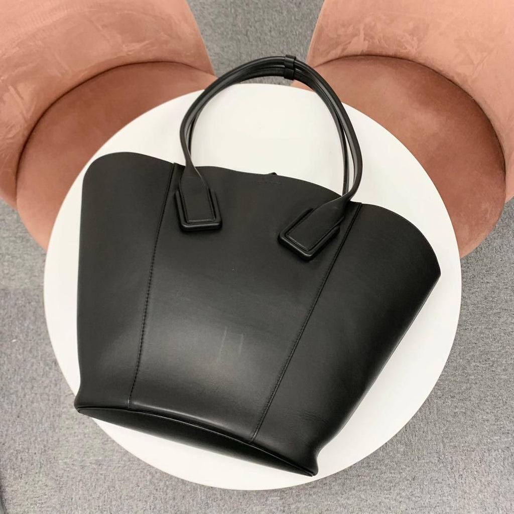 Bottega Veneta Basket Large Leather Logo Tote Black — view 5
