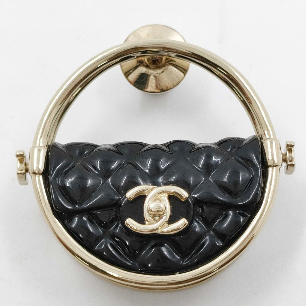 Chanel Brooch CC Logo Gold Quilted Bag