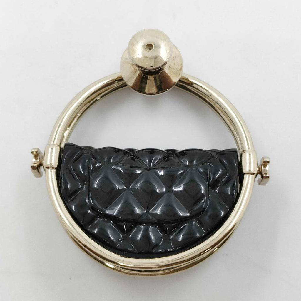 Chanel Brooch CC Logo Gold Quilted Bag — view 2