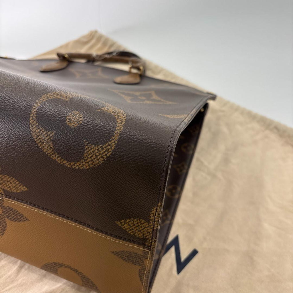 Louis Vuitton Monogram Giant On The Go GM Tote — view 8