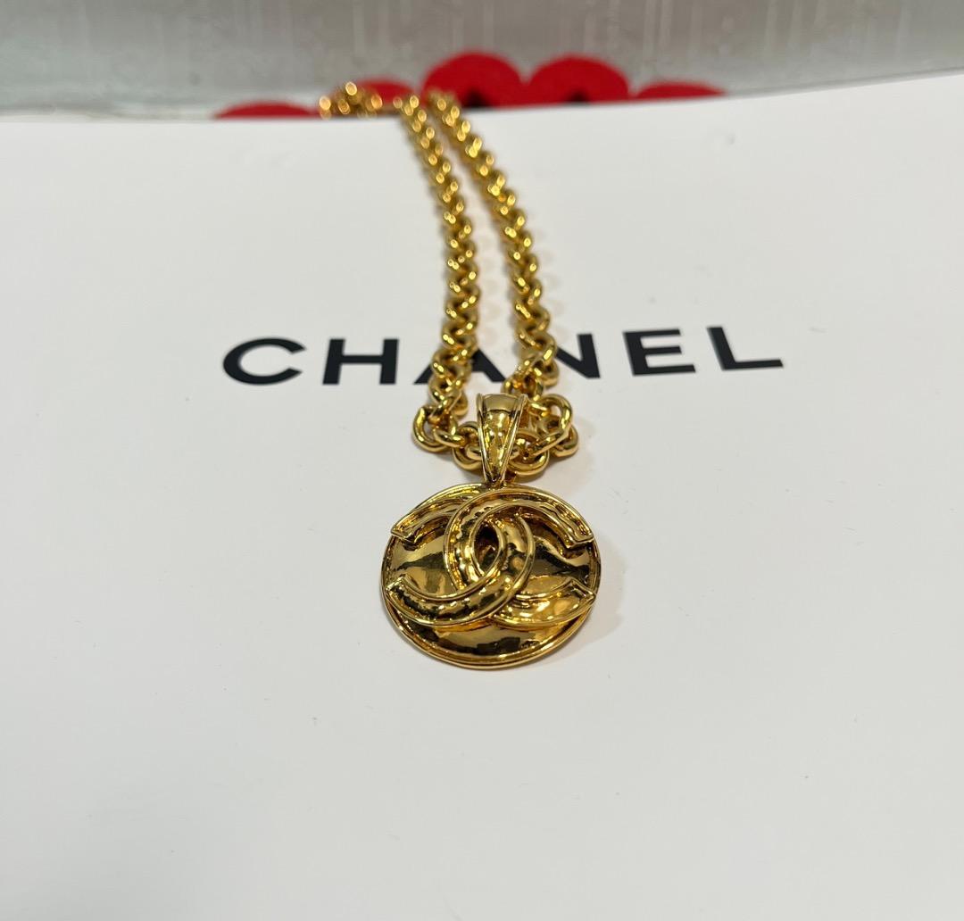 Chanel Grade CC Logo Pendant — view 5