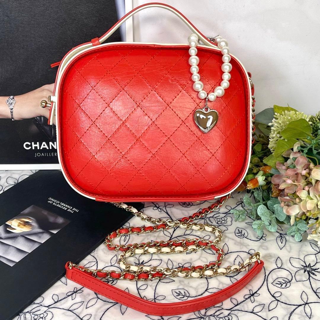 Chanel Camera Bag Quilted Chain — view 3