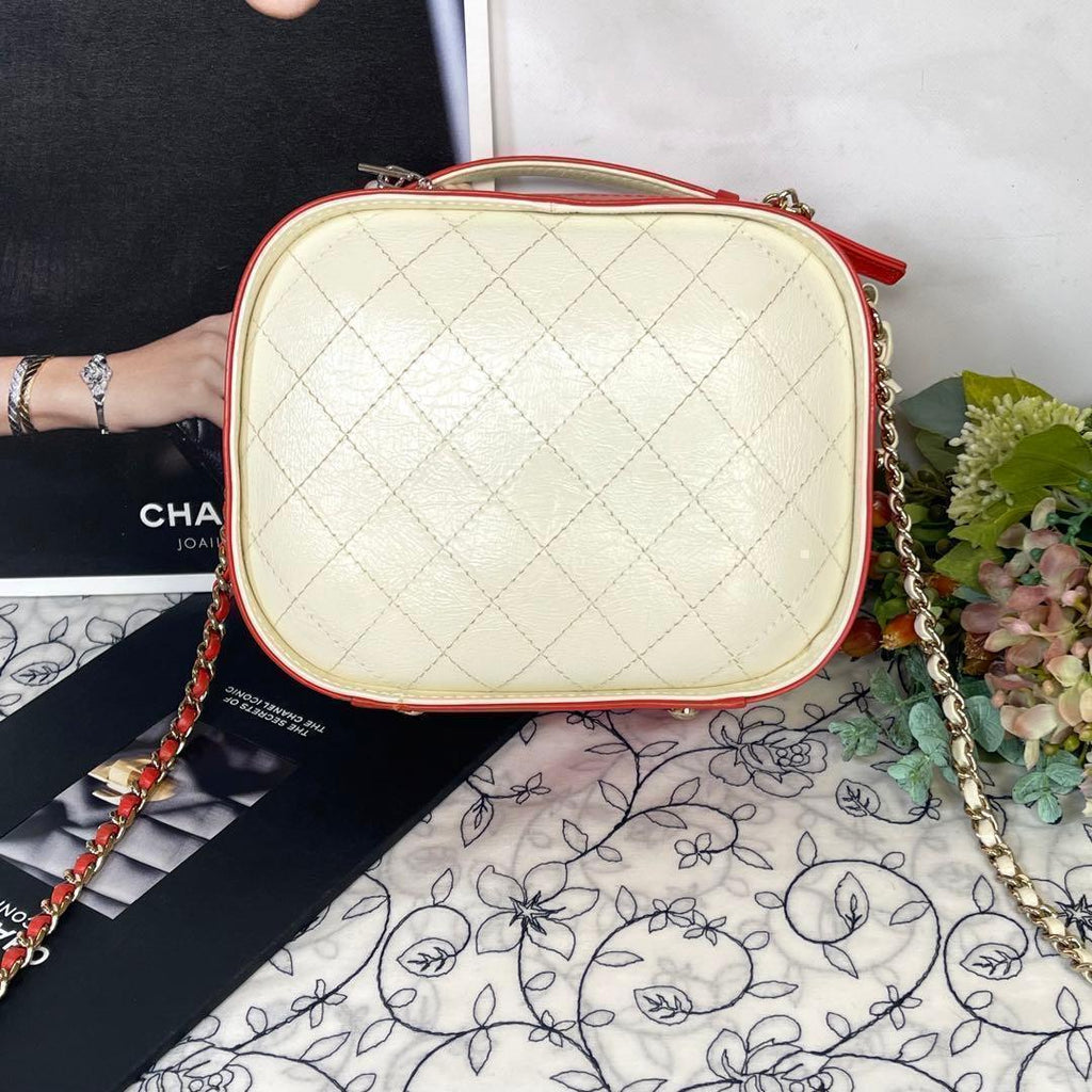 Chanel Camera Bag Quilted Chain — view 4