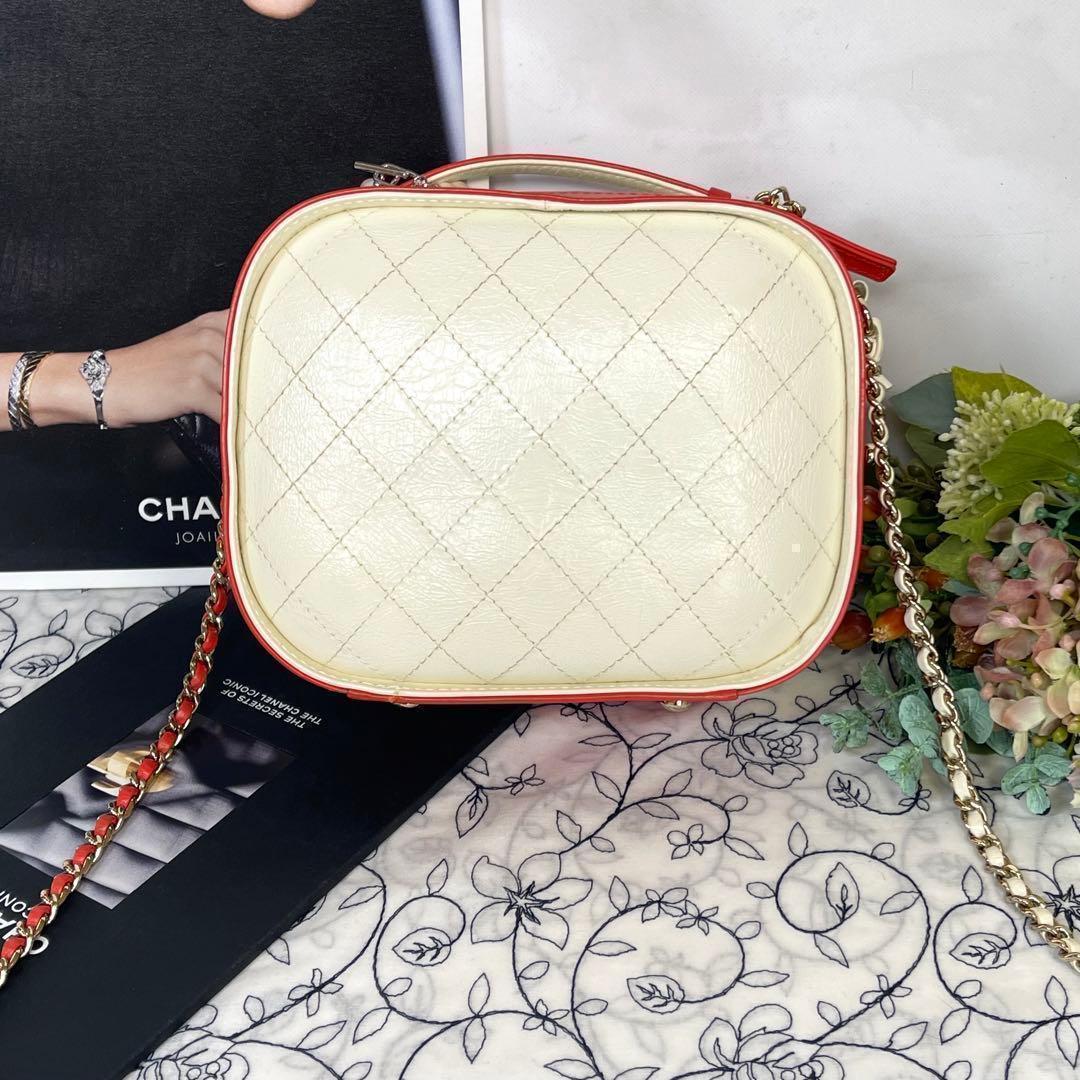 Chanel Camera Bag Quilted Chain — view 4