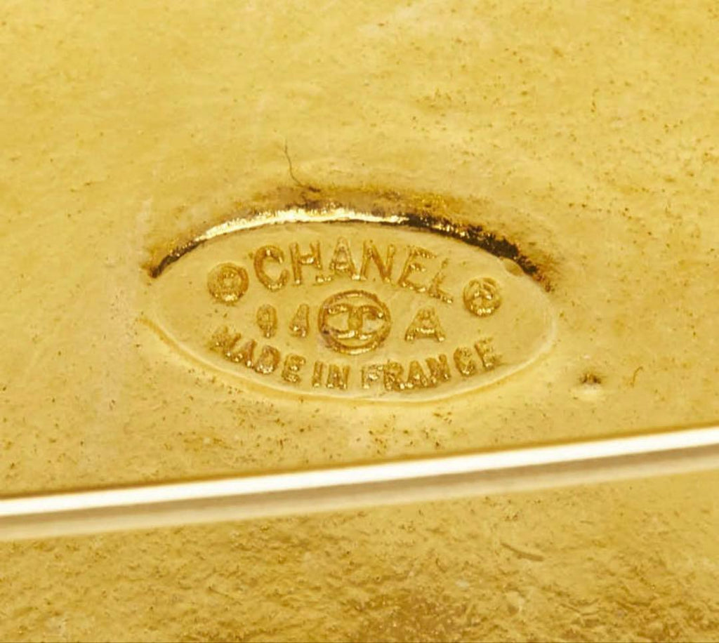 Chanel CC Logo Vintage Round Brooch — view 4