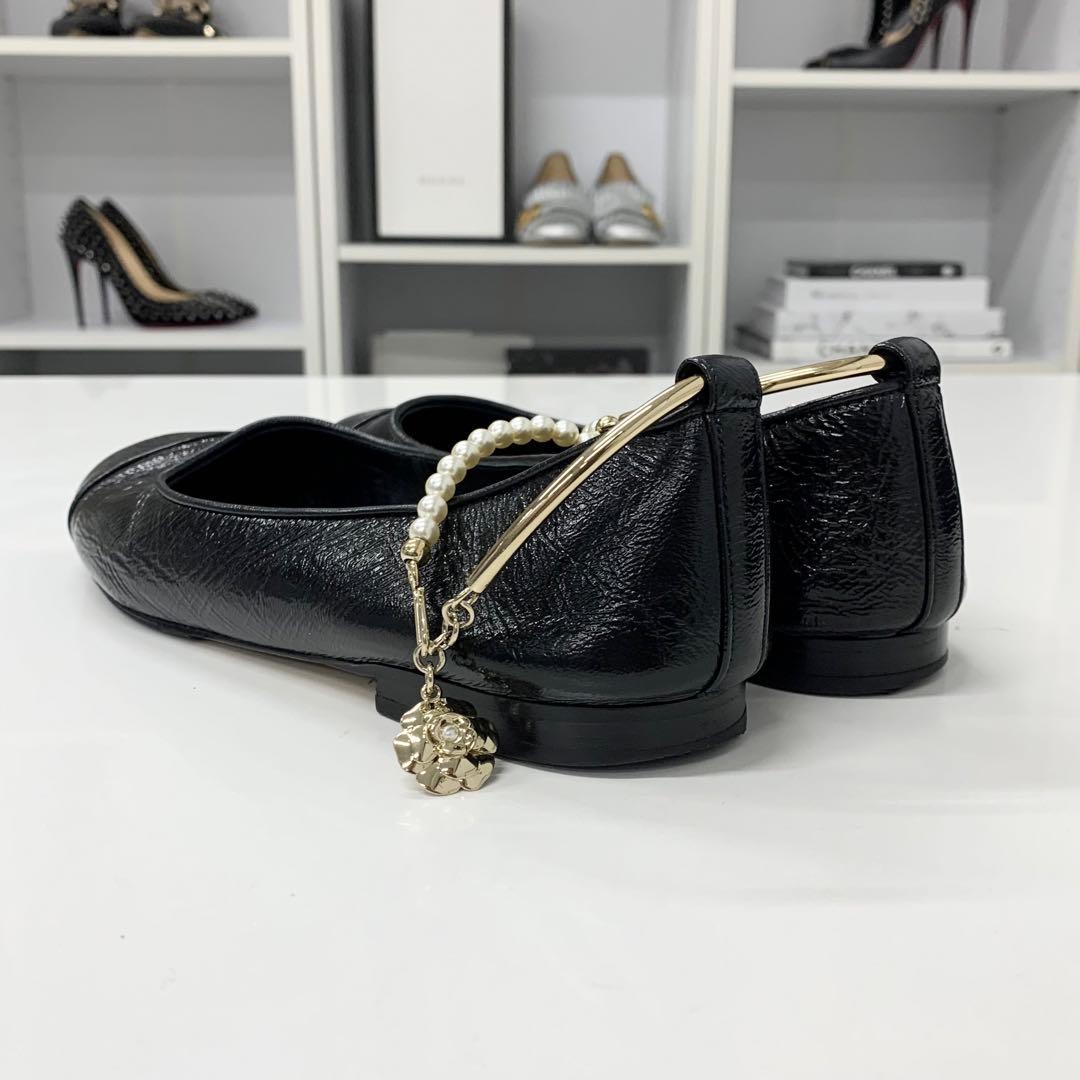Chanel CC Logo Camellia Wrinkled Pearl Strap Flat Shoes — view 4