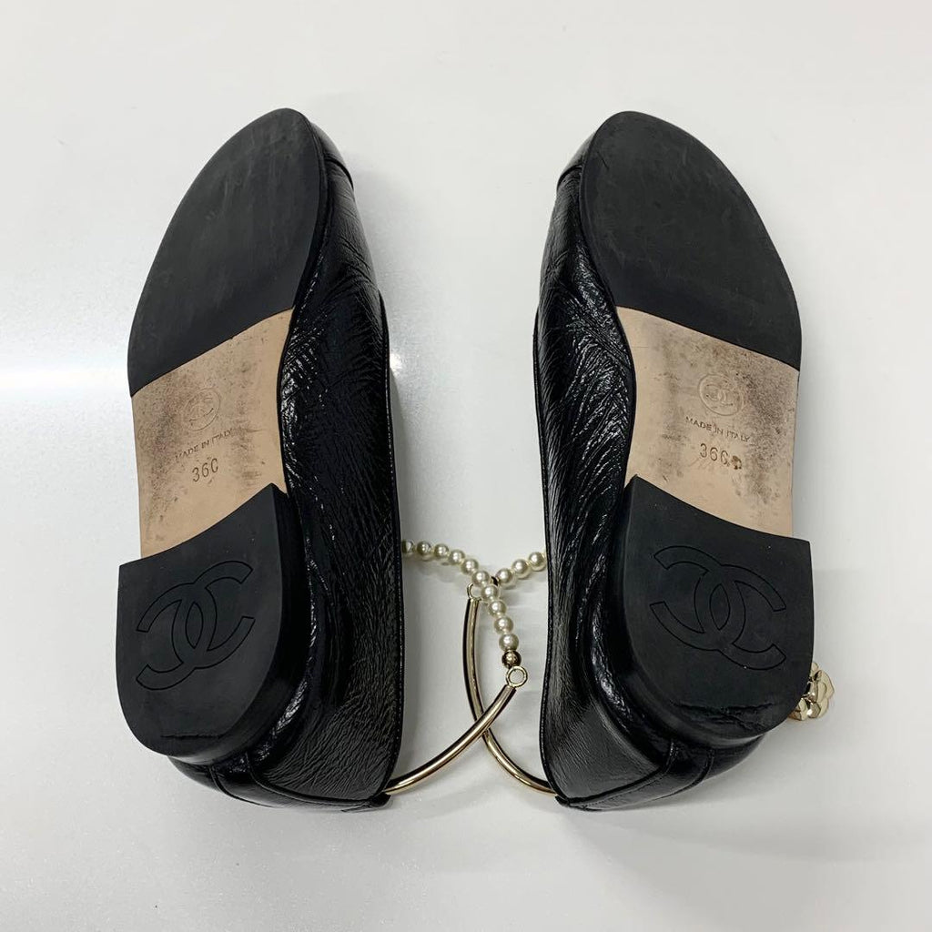Chanel CC Logo Camellia Wrinkled Pearl Strap Flat Shoes — view 6