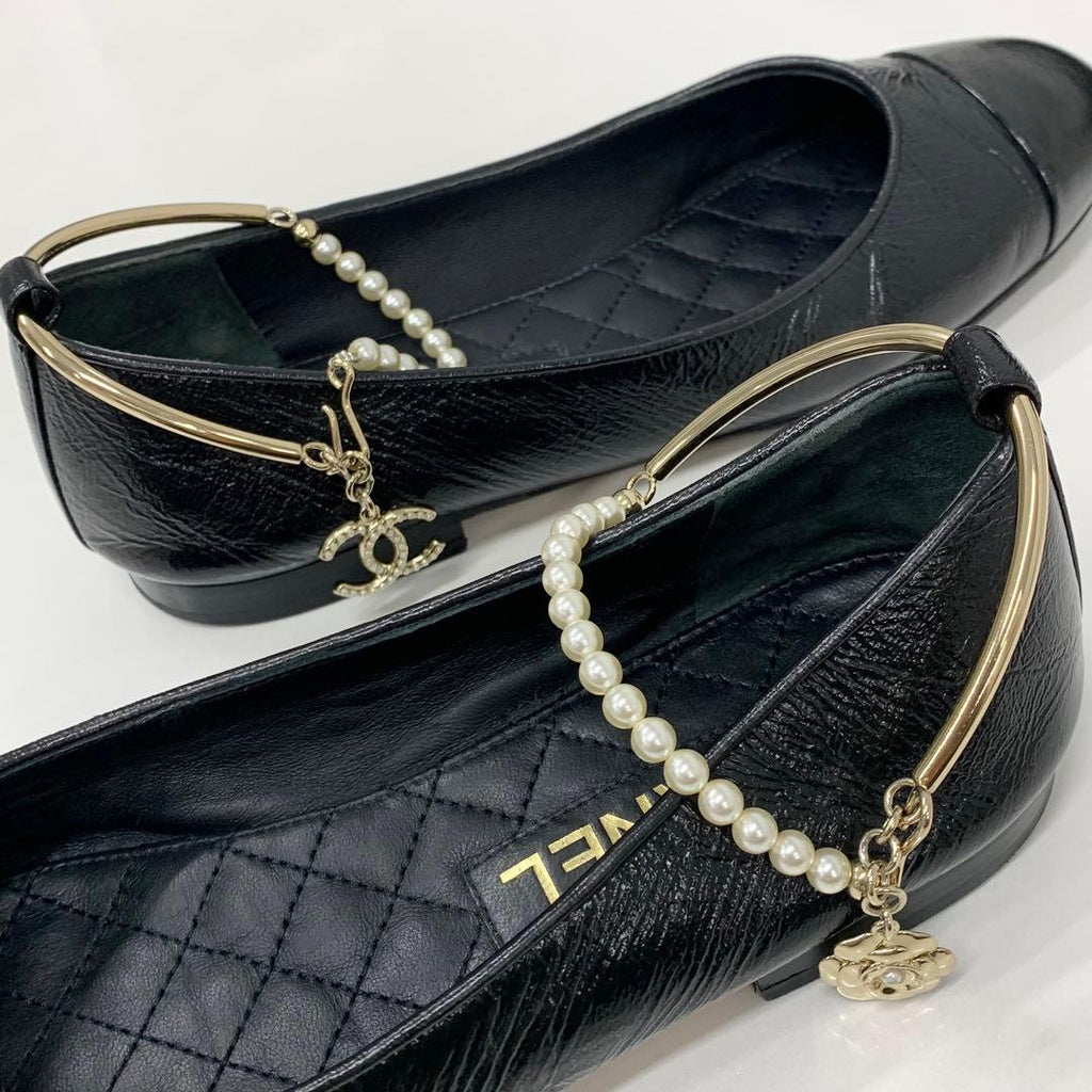 Chanel CC Logo Camellia Wrinkled Pearl Strap Flat Shoes — view 9