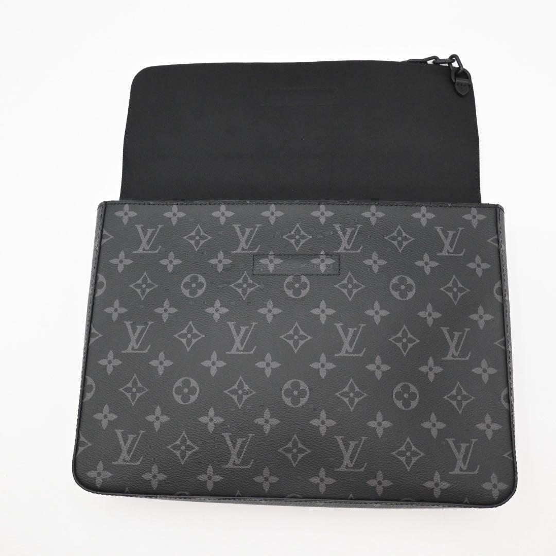 Louis Vuitton Eclipse Pochette Steamer Clutch Black — view 3